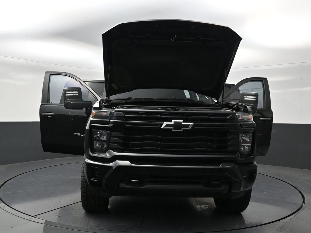Used 2025 Chevrolet Silverado 2500 Custom w/ Custom Value Package AWD/4WD image 32
