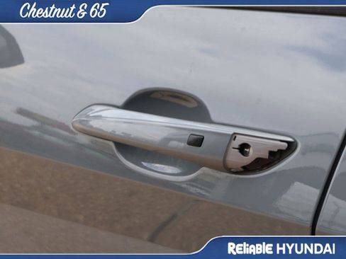 Used 2022 Hyundai Elantra SEL FWD image 20