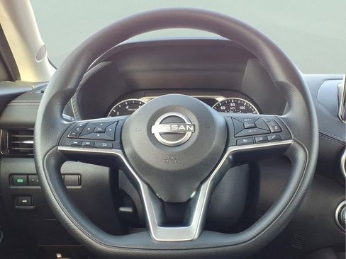 Used 2024 Nissan Sentra SV image 25