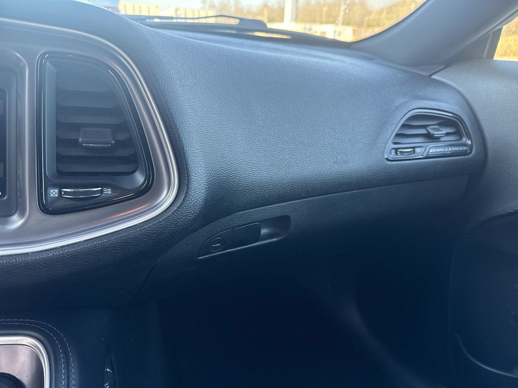 Used 2021 Dodge Challenger SXT RWD image 10