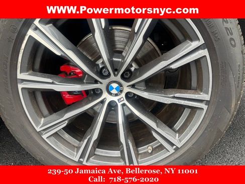 Used 2022 BMW X5 xDrive40i w/ M Sport Package image 12