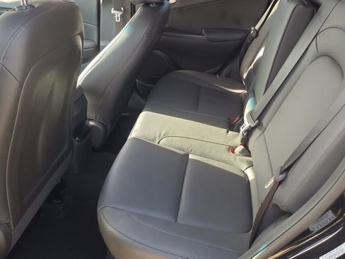 Used 2023 Hyundai Kona Limited image 12