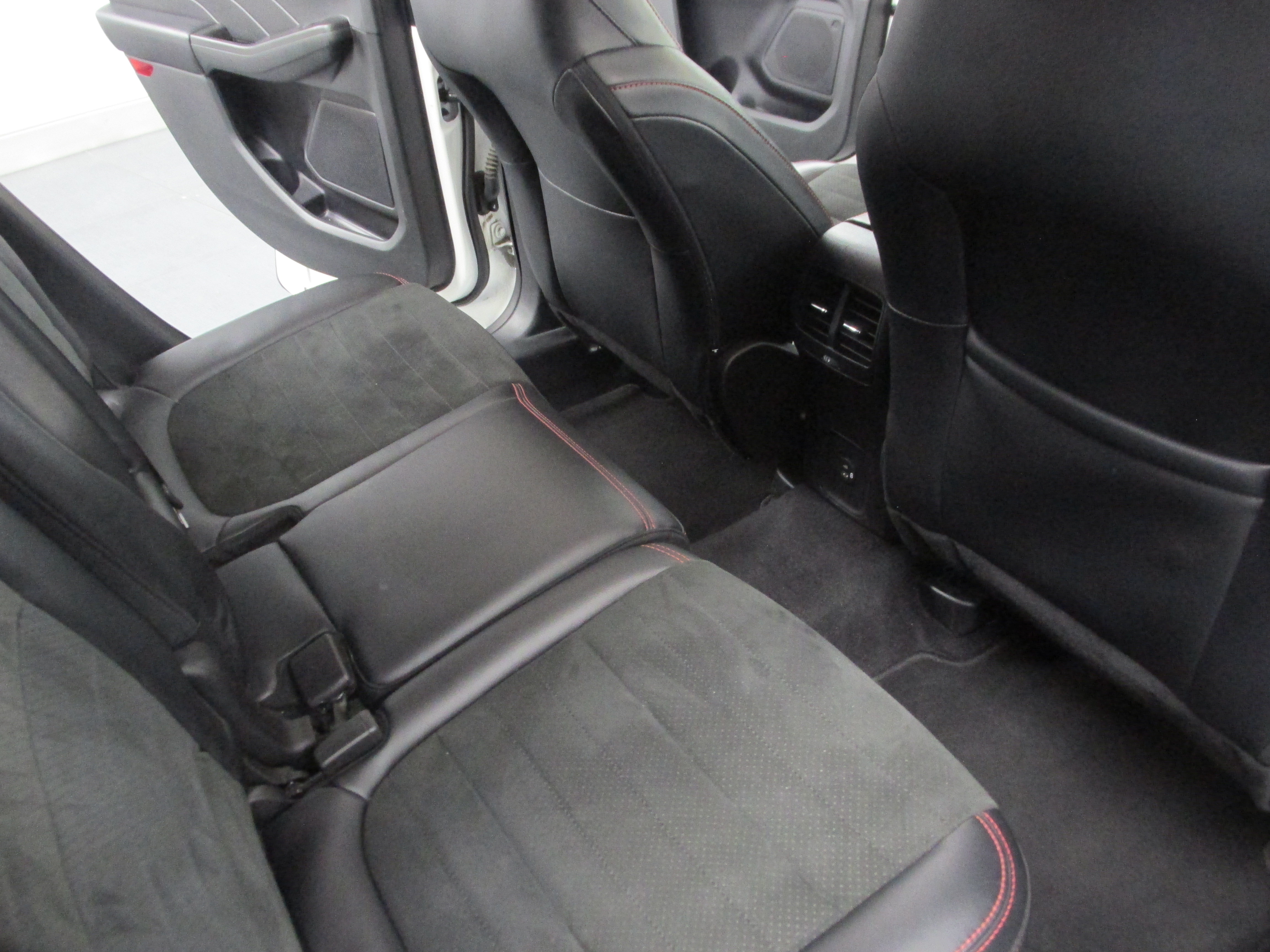Used 2022 Ford Escape SEL w/ SEL Stealth AWD Package image 30