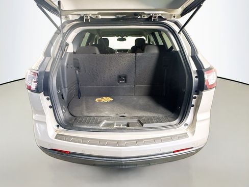 Used 2017 Chevrolet Traverse LT FWD image 34