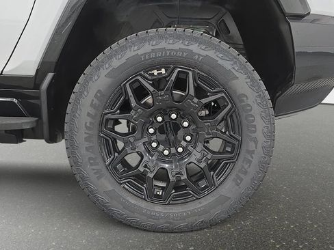 Used 2024 GMC Hummer EV 2X AWD/4WD image 25
