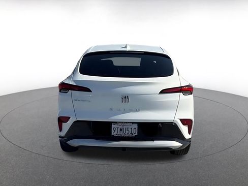 Used 2025 Buick Envista Sport Touring image 12