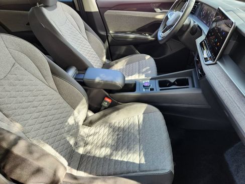 Certified 2026 Volkswagen Tiguan S FWD image 9