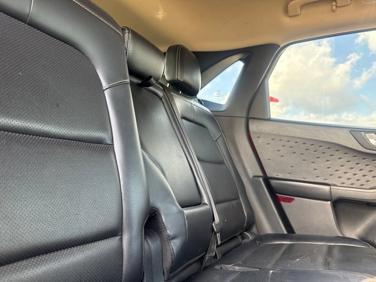 Used 2020 Ford Escape SEL FWD image 33