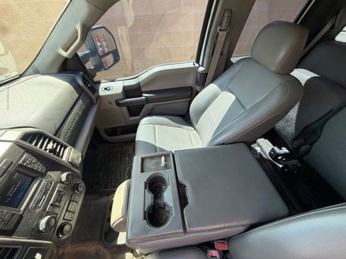 Used 2019 Ford F250 XL w/ STX Appearance Package RWD image 5
