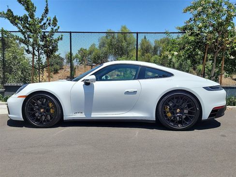 Used 2024 Porsche 911 Carrera GTS image 2