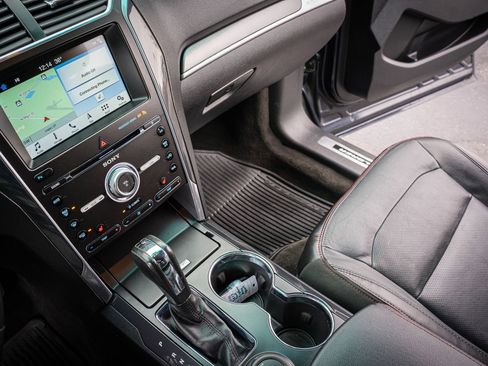 Used 2017 Ford Explorer Sport image 22