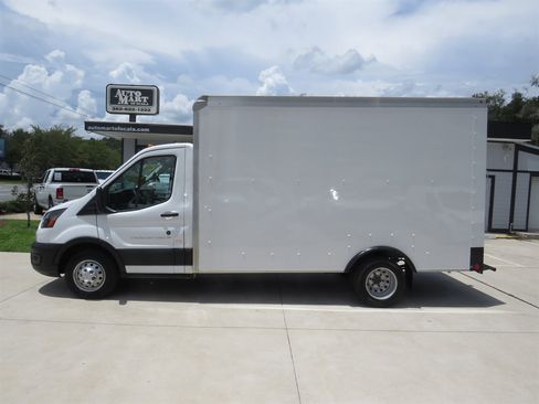 Used 2023 Ford Transit 350 DRW RWD image 5