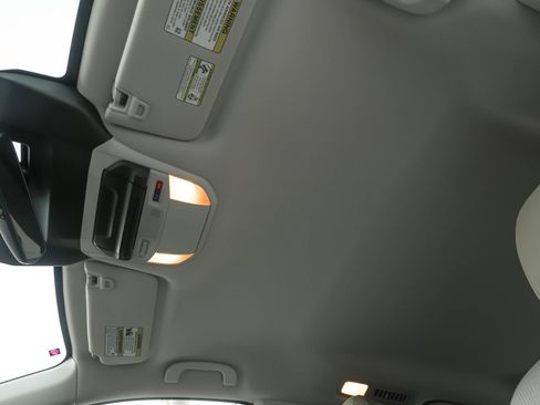 Used 2024 Subaru Ascent Premium w/ Convenience Package image 19