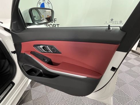 Certified 2025 BMW 330i xDrive Sedan w/ Premium Package image 25