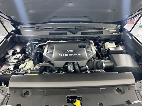 New 2025 Nissan Armada SL w/ Captain's Chari Seat Package image 32