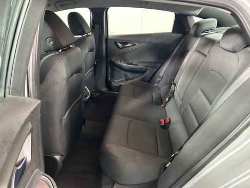 Used 2017 Chevrolet Malibu LT image 26