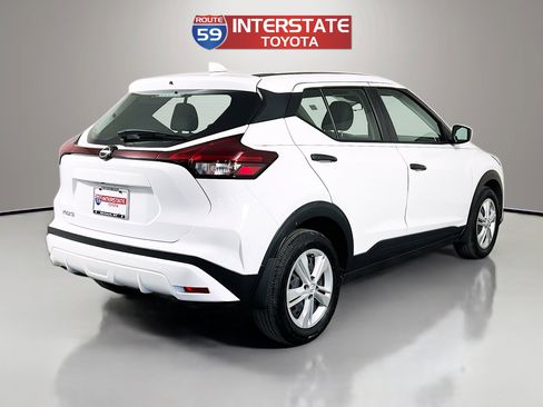 Used 2024 Nissan Kicks S image 7