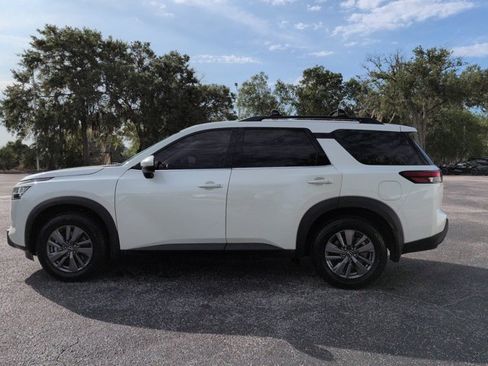 Certified 2022 Nissan Pathfinder SV FWD image 7