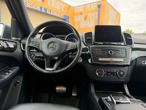 Used 2019 Mercedes-Benz GLE 400 4MATIC image 19