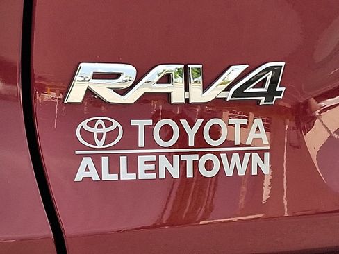 Used 2020 Toyota RAV4 LE AWD/4WD image 30
