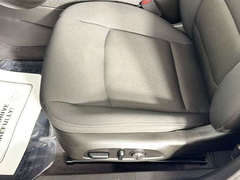 Used 2021 Chevrolet Malibu LT image 18