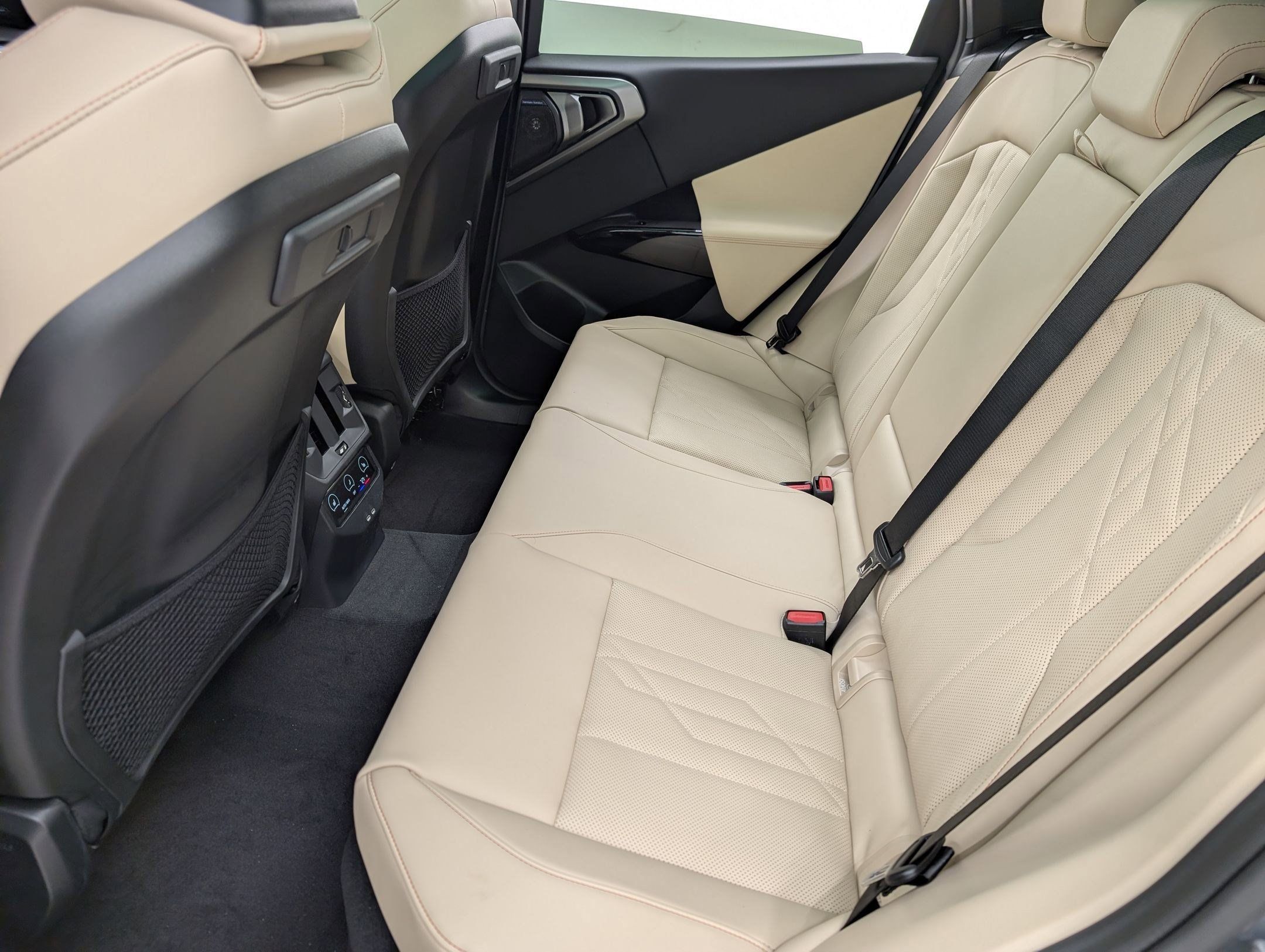 Used 2026 BMW X3 xDrive30i w/ Premium Package AWD/4WD image 15