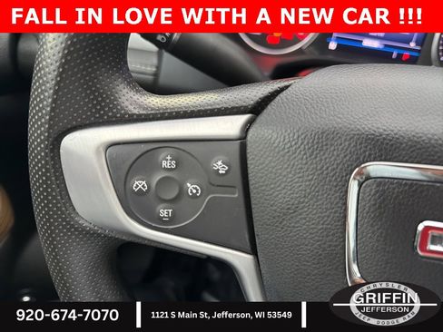 Used 2023 GMC Acadia SLE w/ Driver Convenience Package image 18