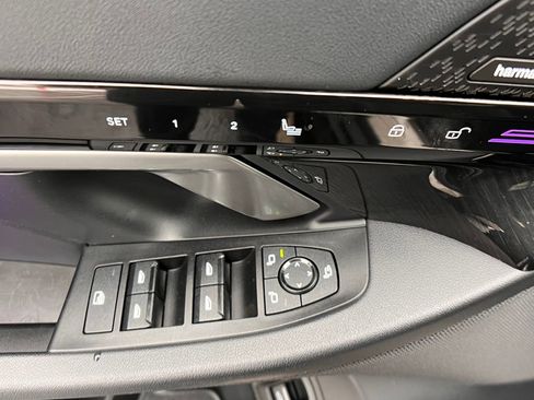 Used 2024 BMW 530i xDrive w/ Premium Package image 12