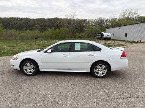 Used 2015 Chevrolet Impala LT w/ LT Sunroof Package FWD image 6