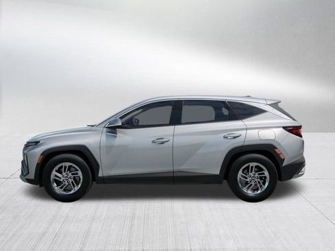 New 2026 Hyundai Tucson SE FWD image 3