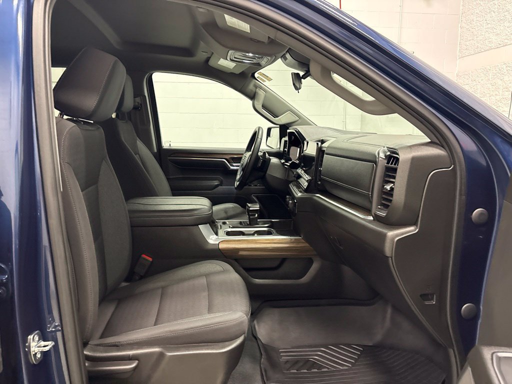 Used 2023 Chevrolet Silverado 1500 RST AWD/4WD image 37