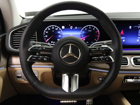 New 2026 Mercedes-Benz GLS 450 4MATIC image 9