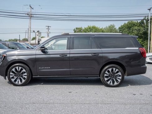 Used 2025 Ford Expedition Max Platinum w/ Driver's Package AWD/4WD image 8