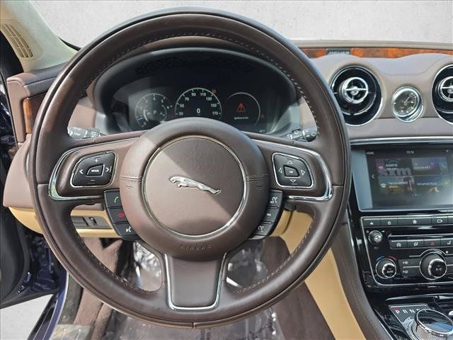 Used 2016 Jaguar XJ L Portfolio AWD/4WD image 18