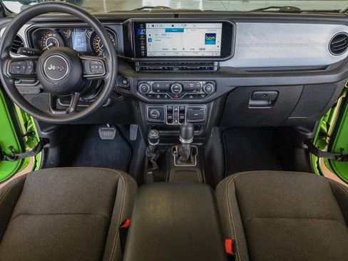 Used 2025 Jeep Wrangler Sport image 35