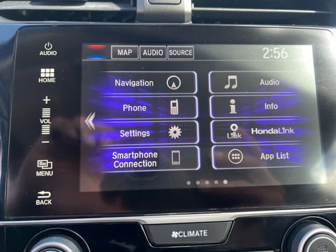 Used 2018 Honda Civic Touring image 22