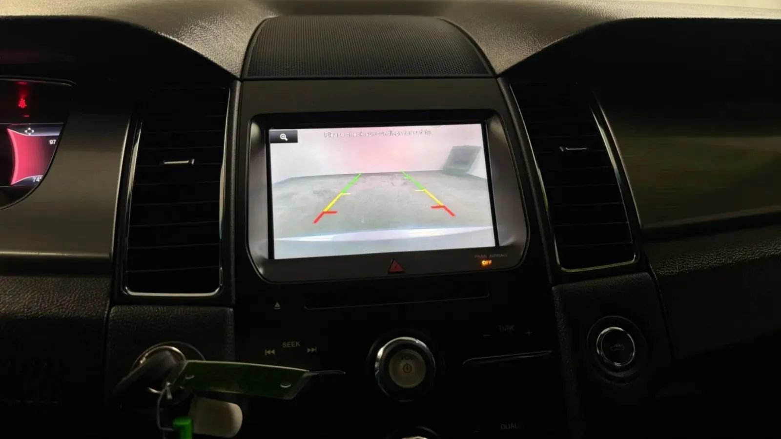 Used 2014 Ford Taurus SEL w/ Equipment Group 201A FWD image 14