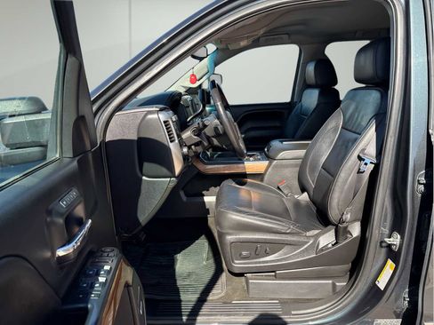 Used 2018 Chevrolet Silverado 1500 LTZ w/ LTZ Plus Package image 10