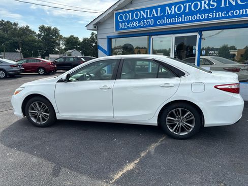 Used 2015 Toyota Camry LE image 8