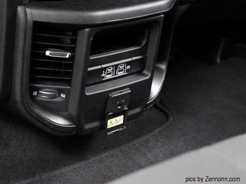 Used 2019 RAM 1500 Big Horn AWD/4WD image 15