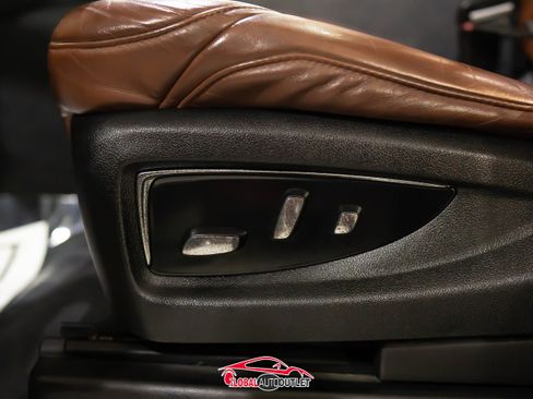 Used 2018 Cadillac Escalade ESV Premium Luxury image 39