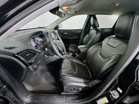 Used 2023 Jeep Cherokee Altitude Lux image 13