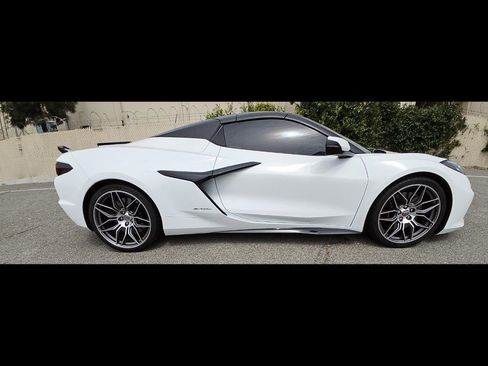 Used 2023 Chevrolet Corvette Z06 w/ Chrome Exterior Badge Package RWD image 10