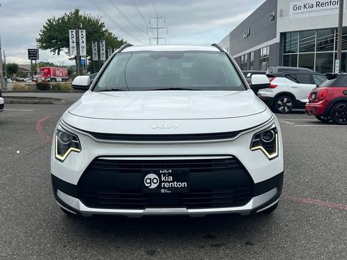 Certified 2023 Kia Niro EX FWD image 4