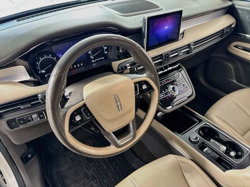 Used 2022 Lincoln Corsair AWD w/ Equipment Group 101A image 12
