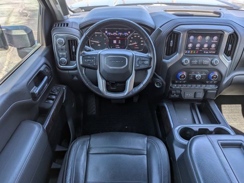 Certified 2020 GMC Sierra 2500 Denali w/ Denali Ultimate Package AWD/4WD image 15