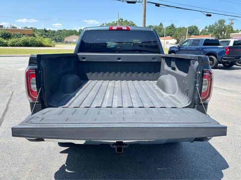Used 2018 GMC Sierra 1500 SLT w/ SLT Premium Package AWD/4WD image 8