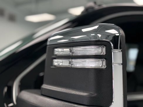 Used 2023 GMC Sierra 2500 SLT w/ SLT Preferred Package image 13