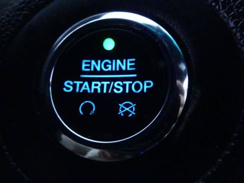 Used 2016 Ford Explorer XLT w/ Equipment Group 202A AWD/4WD image 19