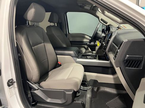 Used 2022 Ford F450 XLT w/ XLT Premium Package image 35